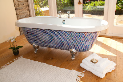 Interiors roundup / / Mosaic Bath Company